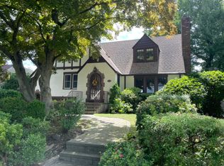 65 Topland Rd, White Plains, NY 10605