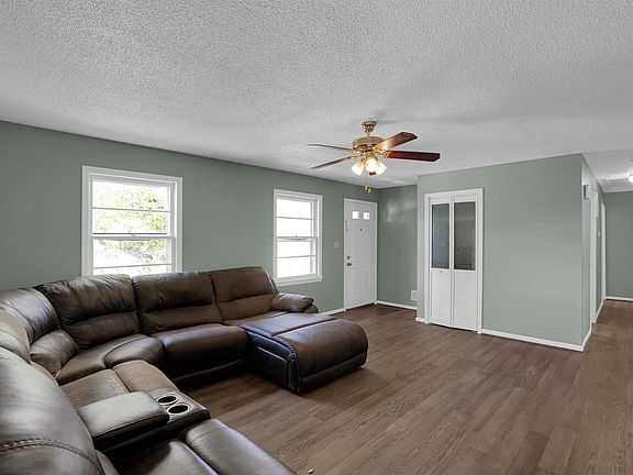 5th image of 416 Green Springs Dr