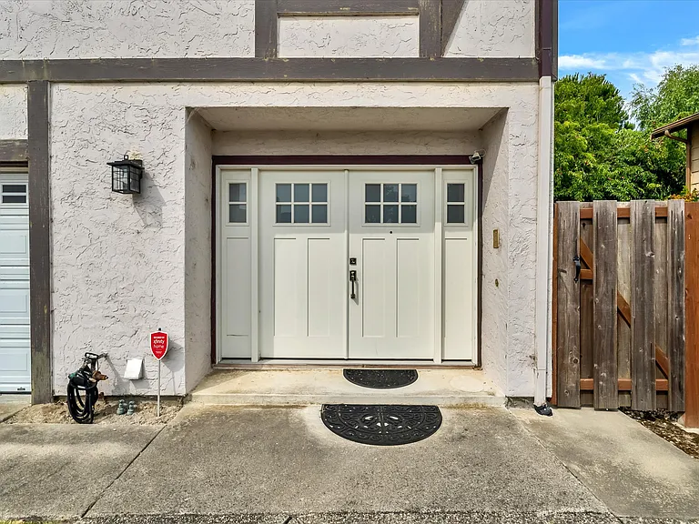 102 Valleyview Way — Photo 3