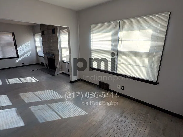 2613 Louise St — Photo 13