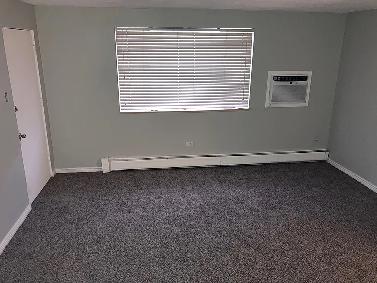 2517 Kingston St #4 — Photo 3