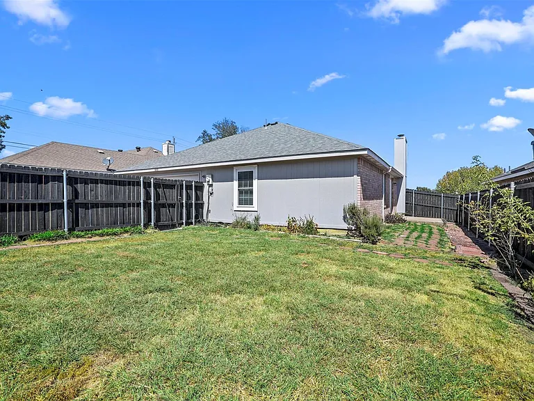 1533 Prescott Dr — Photo 14
