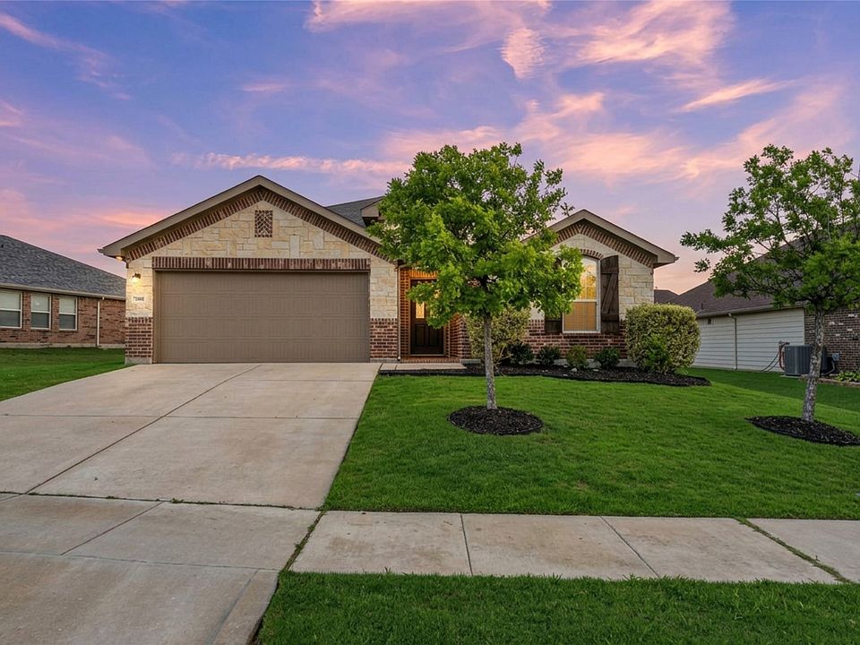 1st image of 381 Coral Vine Ln