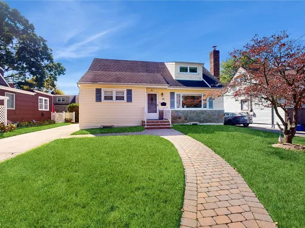 81 Orbach Avenue, Malverne, NY 11565