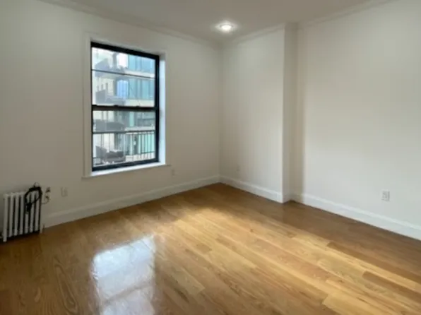 172 Union Street image 7 of 21