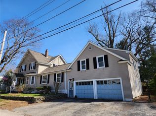 60 Hemlock Ave, Cranston, RI 02910