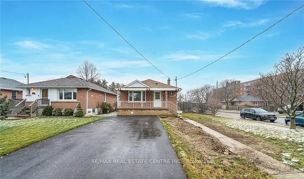 2 bed, $1,800 — Photo 1