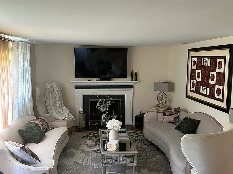 54 Randall Dr — Photo 13