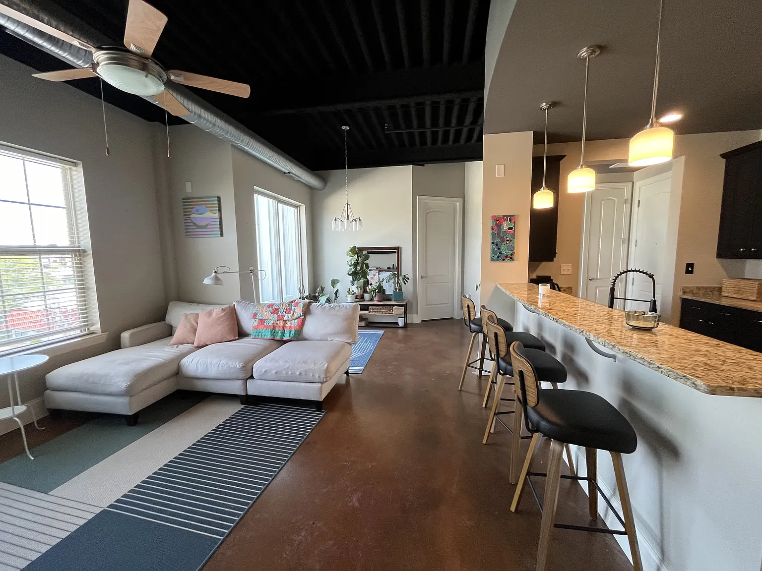 2 bed, 952 sqft, $2,100 — Photo 2