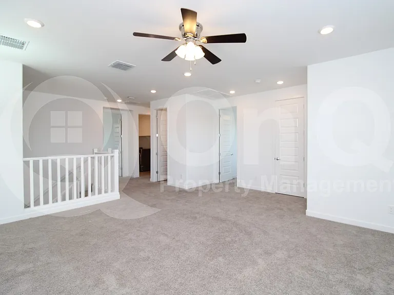 1130 E Armstrong Way — Photo 10