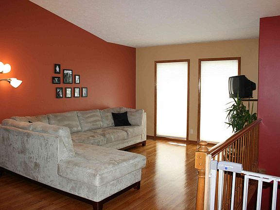 Spacious living room