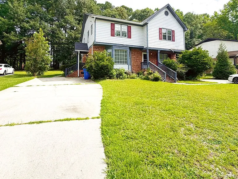 433 Creekway Dr — Photo 1