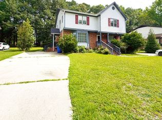 433 Creekway Dr, Fuquay Varina, NC 27526