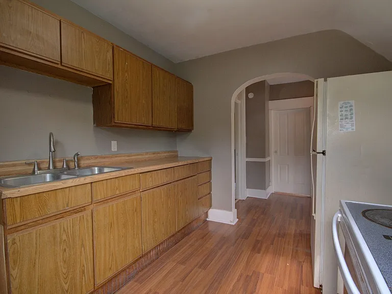 1724 Farnam St — Photo 3