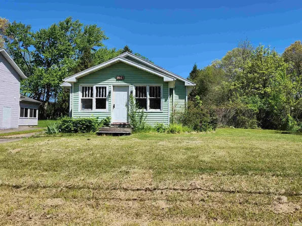 19645 Greenacre St, South Bend, IN 46637