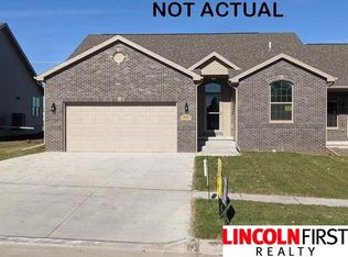 9100 Red Sky Ln, Lincoln, NE 68520