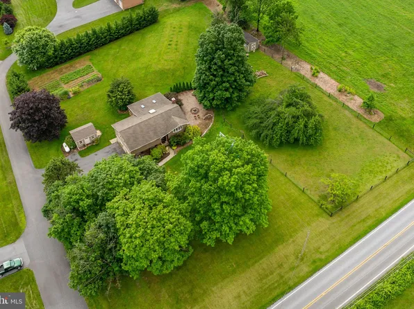 1504 Brunnerville Rd, Lititz, PA 17543