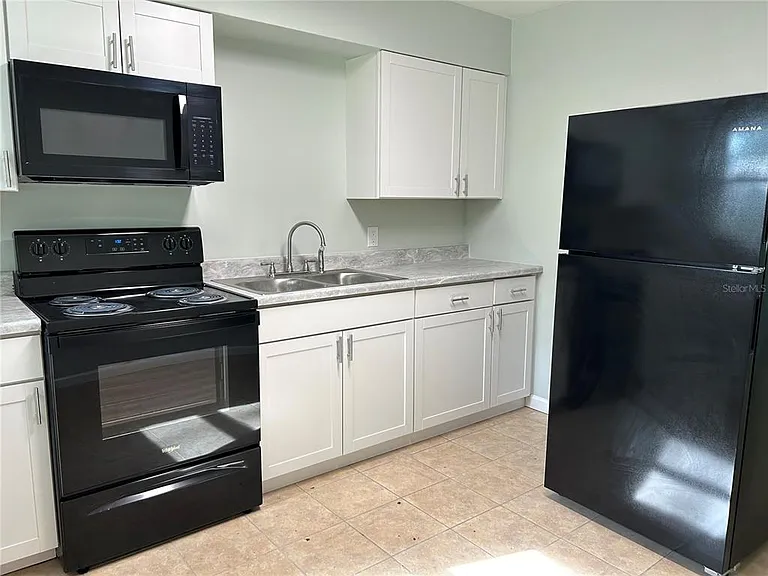 1643 NE 16th Ave #B — Photo 3