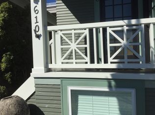 610 Ward St APT A, Seattle, WA 98109