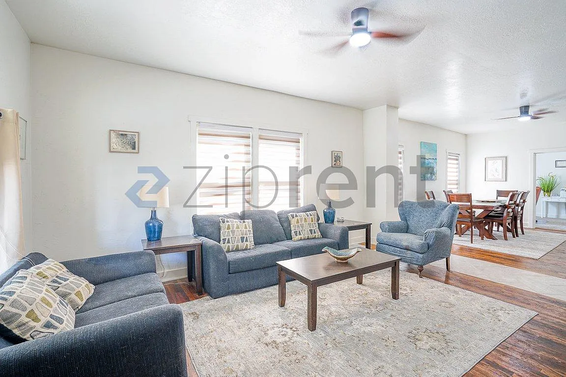 3 bed, 1.5 bath, 1700 sqft, $2,450 — Photo 3