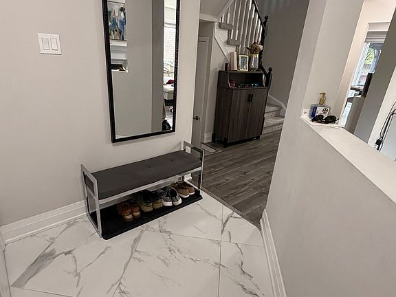 4th image of 118 Athabaska Rd