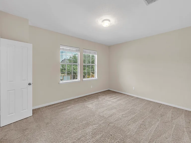 3920 Autumn Ln — Photo 37