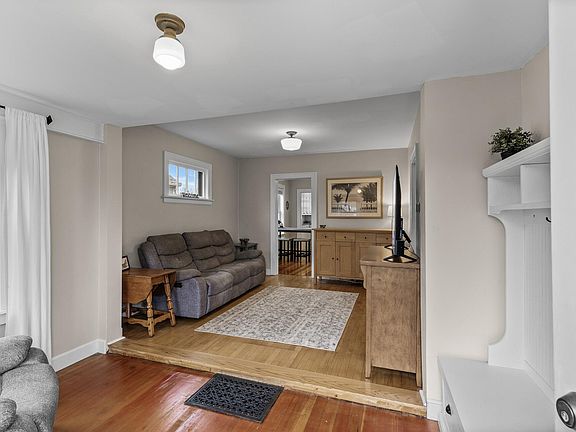 5th image of 1148 Magnolia Ave E
