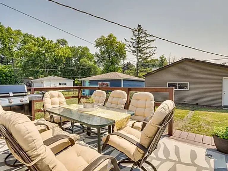 1675 S Cora St — Photo 12