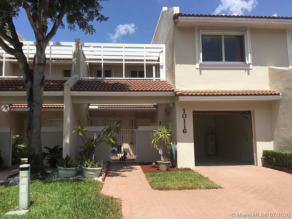 1st image of 10116 NW 43rd Ter