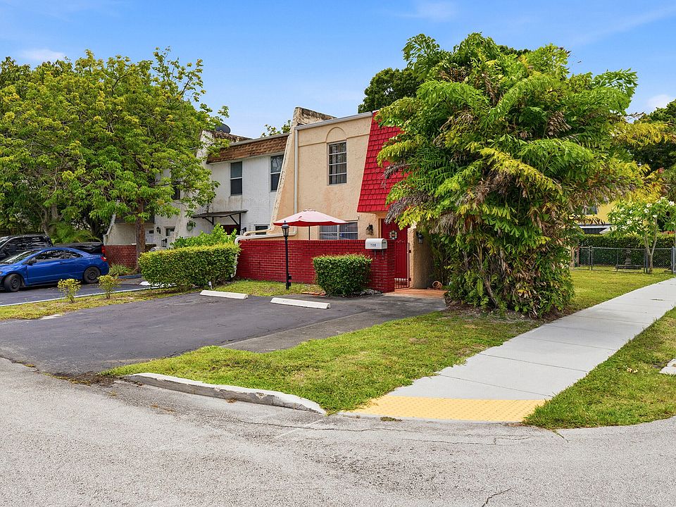 1st image of 7599 NW 74th Avenue