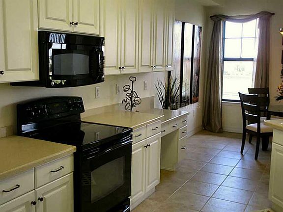 5th image of 98 Vivante Blvd Unit 9849