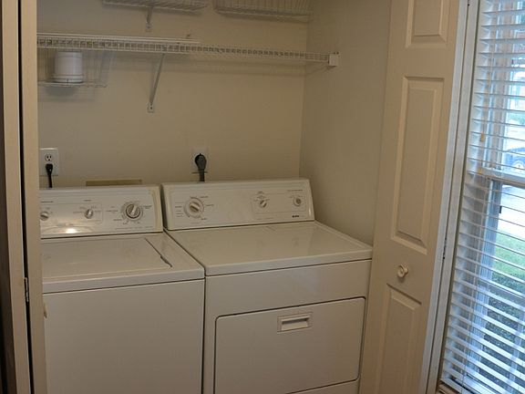 Washer / Dryer in Kitchen