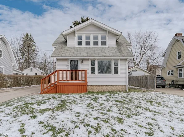 2679 N Bender Ave, Akron, OH 44319