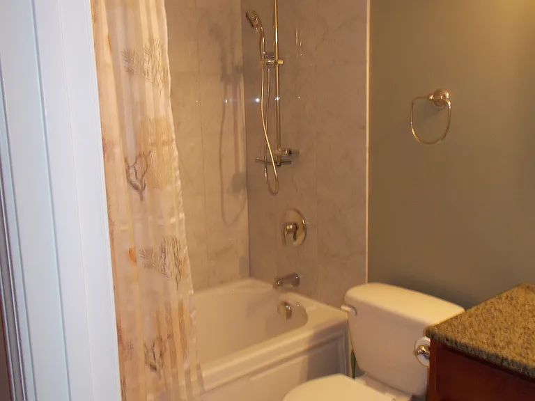 Hollway Bathroom