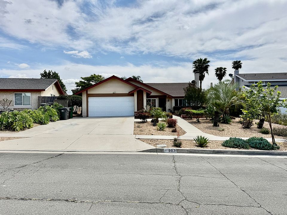 1st image of 907 Candy Dr