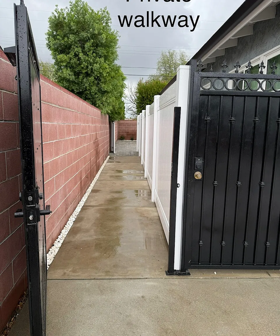 2 bed, 1050 sqft, $3,500 — Photo 3