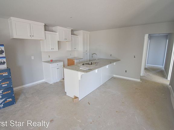 4th image of 909 W Buchanan St #2