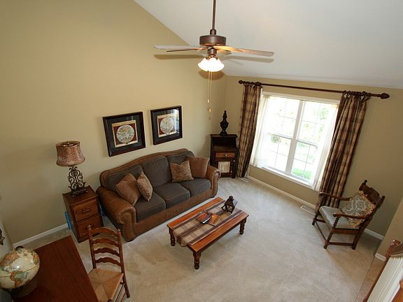 3rd image of 1133 Aspen Dr