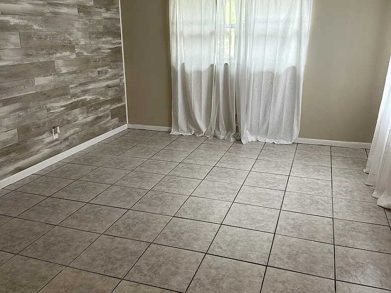 8892 79th Pl — Photo 3