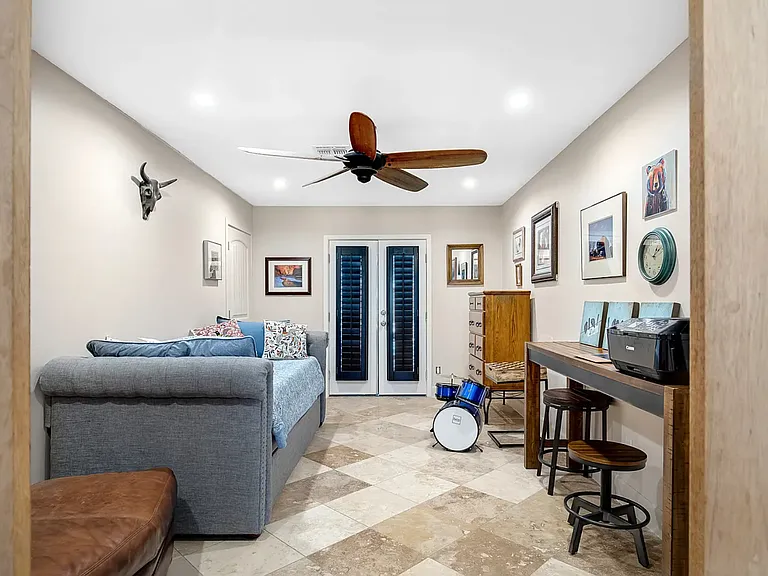 2032 E La Jolla Dr — Photo 21