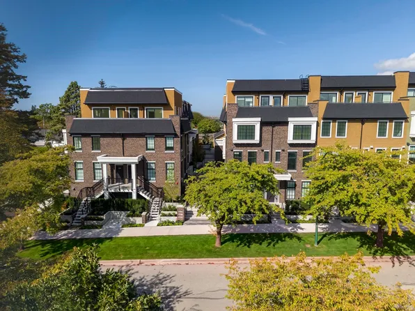 7789 Yukon St #221, Vancouver, BC V5X 2Y4
