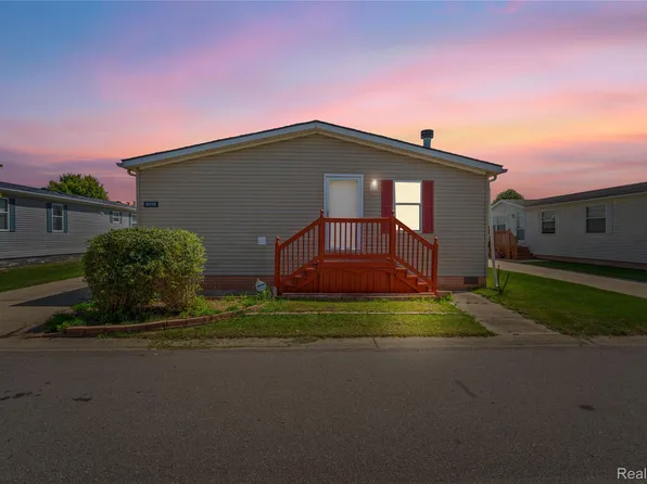 8099 Conover Dr, Willis, MI 48191