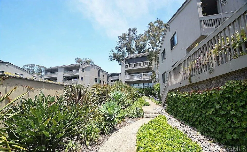 Building Photo - Dolphin Cove Ct
