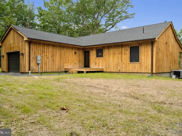 80 River Oak Dr, Bentonville, VA 22610