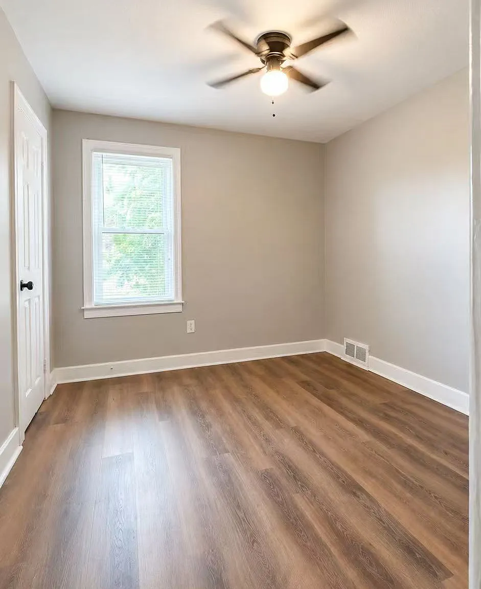 3 bed, 1200 sqft, $1,400 — Photo 4