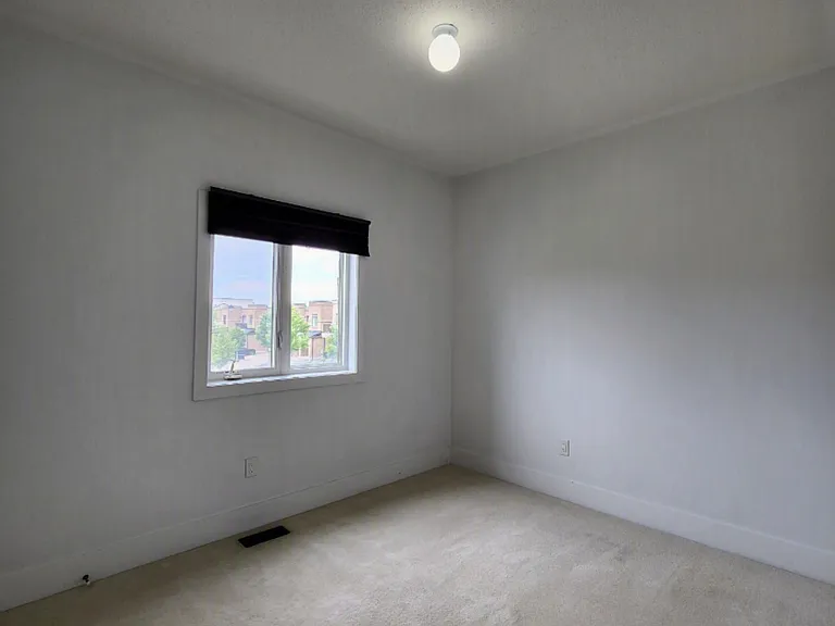 140 Elyse Ct — Photo 10