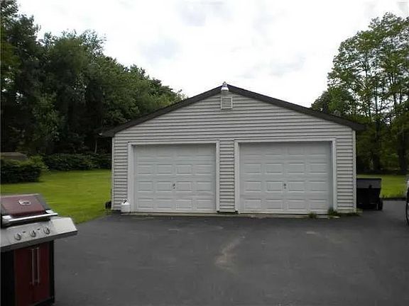 3rd image of 6471 Kelly Rd