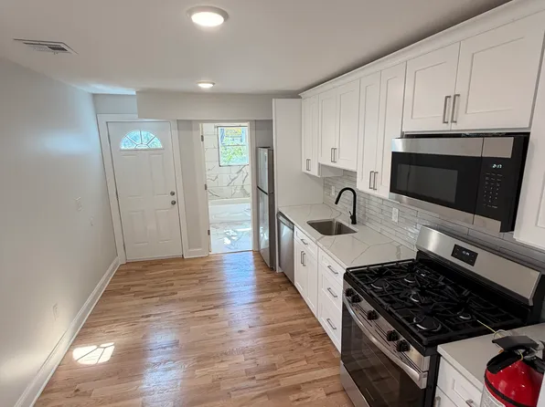 170 Seaman St Floor 2, New Brunswick, NJ 08901