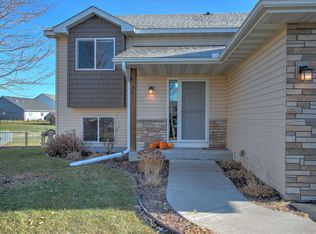 921 Robin Rd NW, Isanti, MN 55040