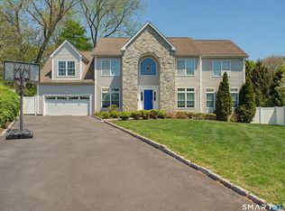 33 Stone Wall Dr, Stamford, CT 06905